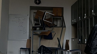 Единадесет души са загинали десетки са ранени след стрелба в