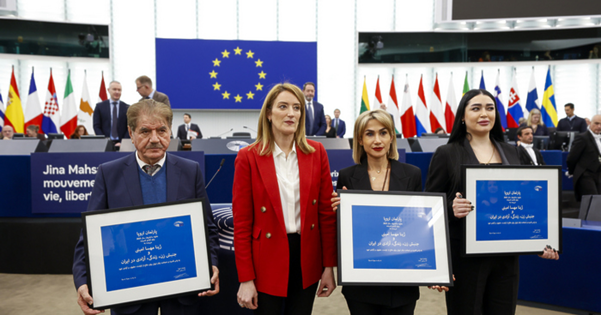 Европейският парламент връчи днес наградата Сахаров“ за свобода на мисълта