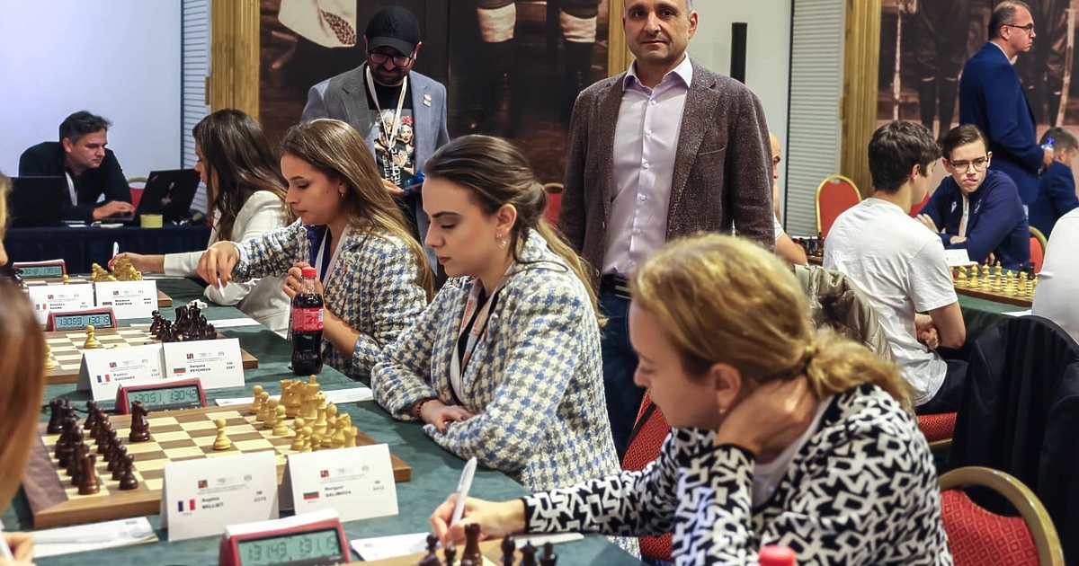 Шестима състезатели - пет жени и един мъж, ще представят