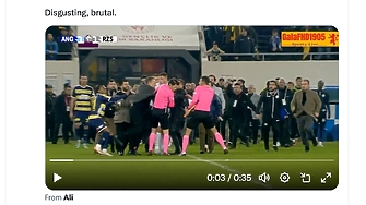 Президентът на елитния турски клуб Анкарагюджю Фарук Коджа изтича на