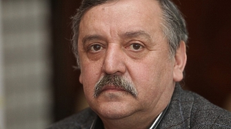 Пикът на грипа ще бъде в края на януари или