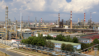 Нефтеното пристанище в Росенец и данъчните складове на Лукойл Нефтохим