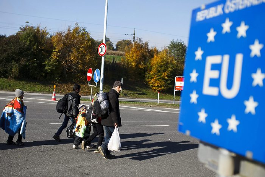 България ще приема обратно мигранти, влезли през нея в ЕС