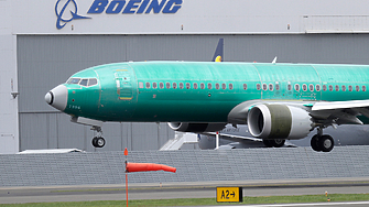 Американската самолетостроителна корпорация Боинг Boeing съобщи за разхлабени болтове които