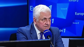 Снощи по френската телевизия LCI гледах половинчасов разговор с благонравния