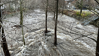 Наводнения и преливащи язовири в Германия