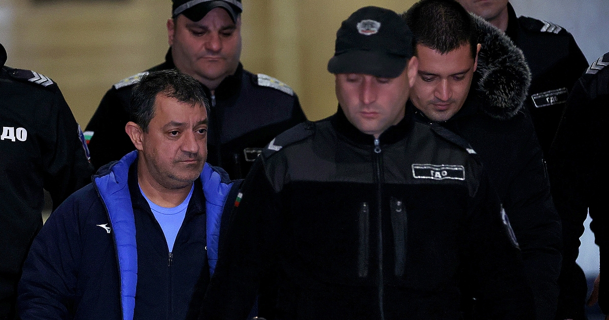 След като легендата в щангите Иван Иванов бе пуснат под