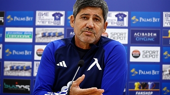 Капитанът на Левски Андриян Краев и защитникът Жереми Петрис няма