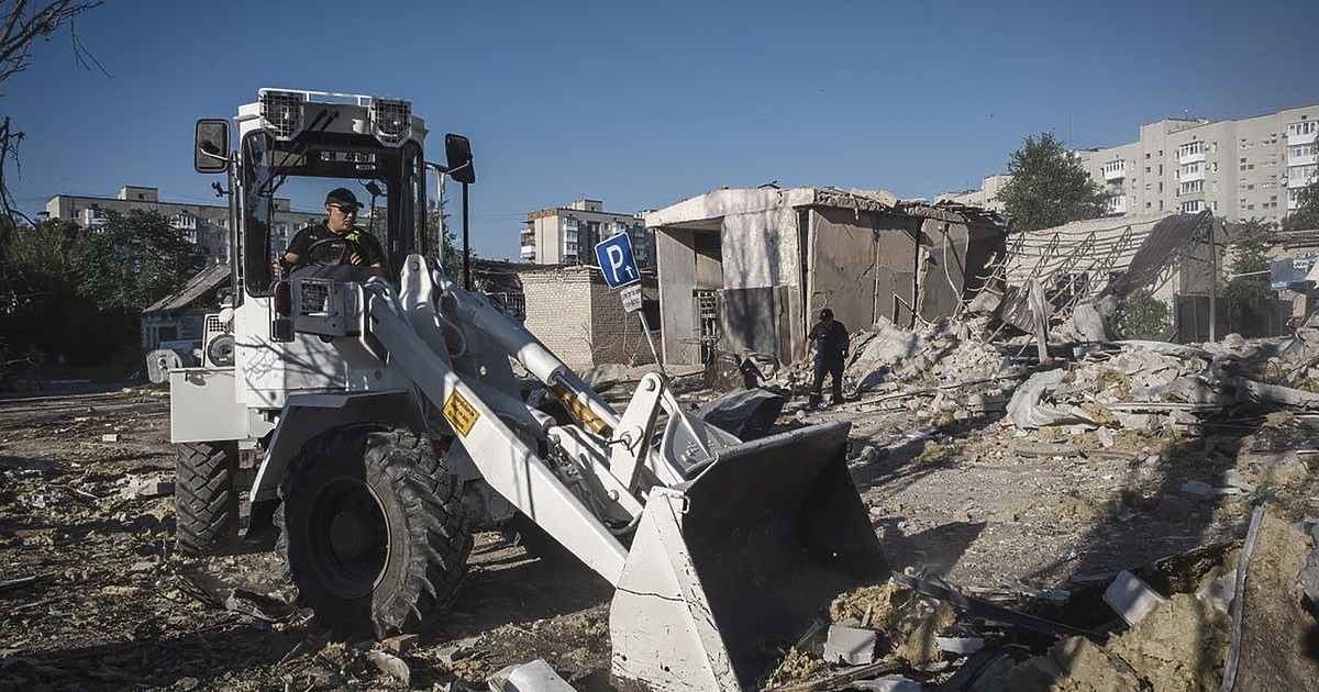 Трима души са били ранени при руски обстрел по село