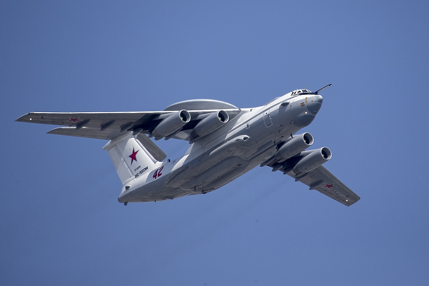 Украйна свали два руски военни самолета над Азовско море