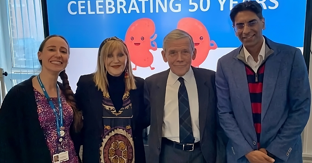 Британка отпразнува повече от 50 години свобода от бъбречна болест,