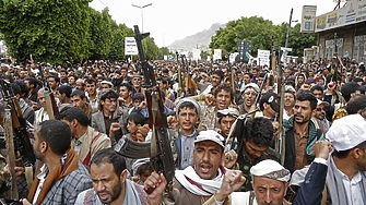 Йеменските бунтовници хуси чиито нападения възпрепятстват морския транспорт през Червено