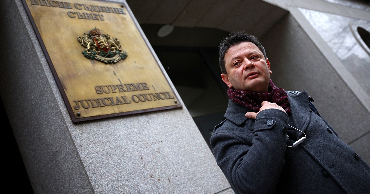 В рамките на повече от час и половина изслушване Николай