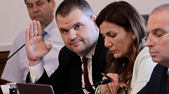 Пеевски и Копринков са заедно по Пътя на Копринката  на Радев