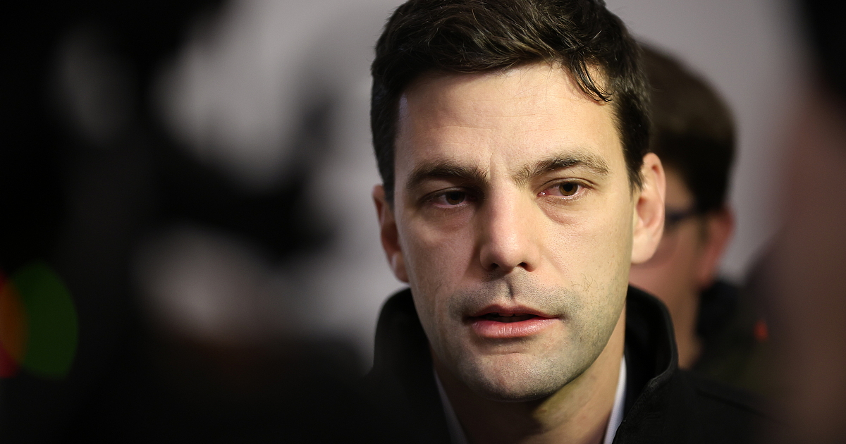 Още е предмет на разговори кой ще е новият външен