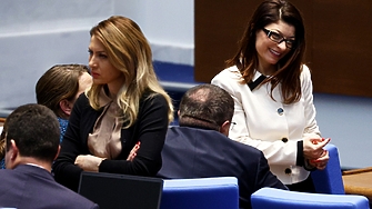 Прекратяването на пълномощията на народния представител Десислава Атанасова е първа