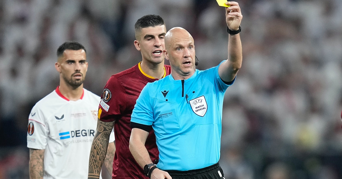 Новината на няколко медии, сред които британският в. Телеграф, че