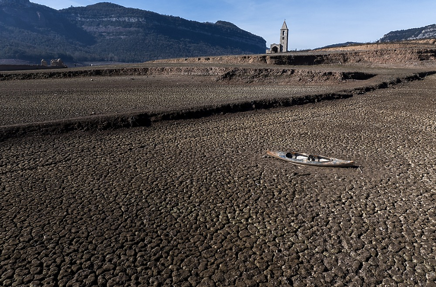 Извънредно положение и ограничения за водата в Каталуния след 40-месечна суша 