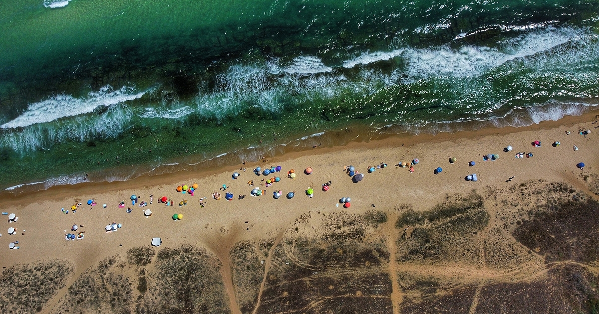 Плажовете са държавни според Конституцията от 1991 г.След 2005 г.