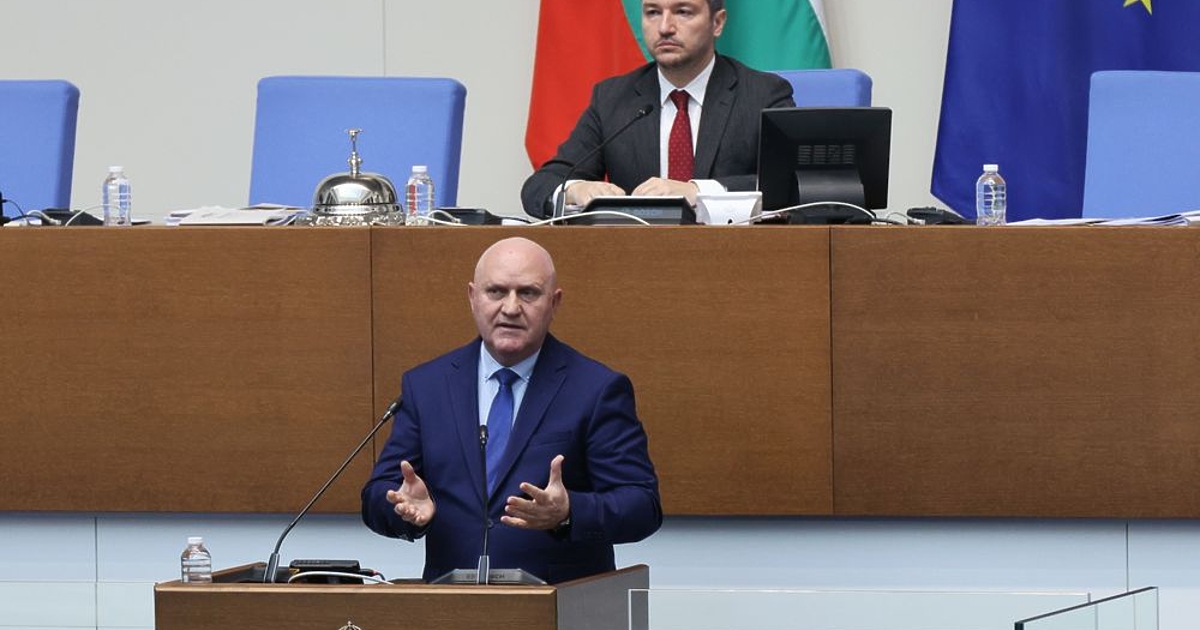 Не е имало изтичане на информация заради продажбата на образователната