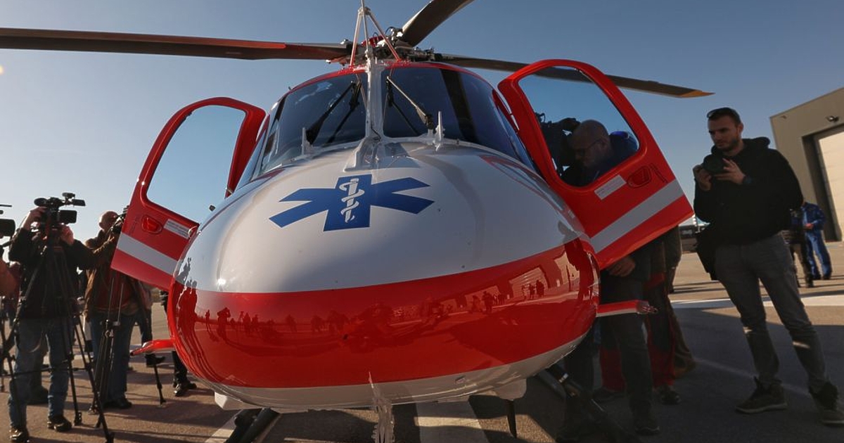 България получи първи медицински хеликоптер тази седмица - но той