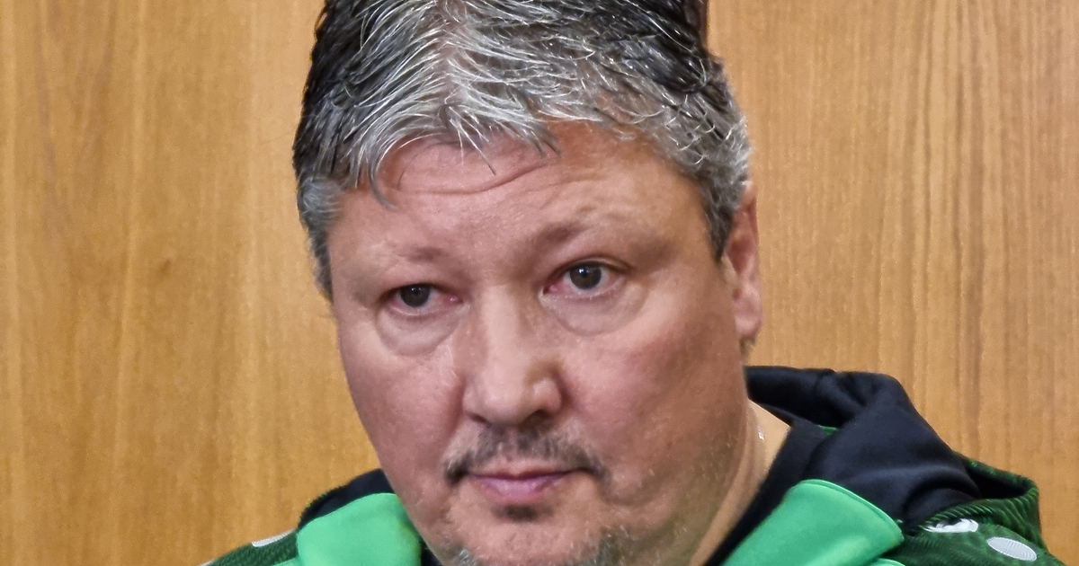 Ръководството на Хебър (Пазарджик) и старши треньорът Любослав Пенев дадоха