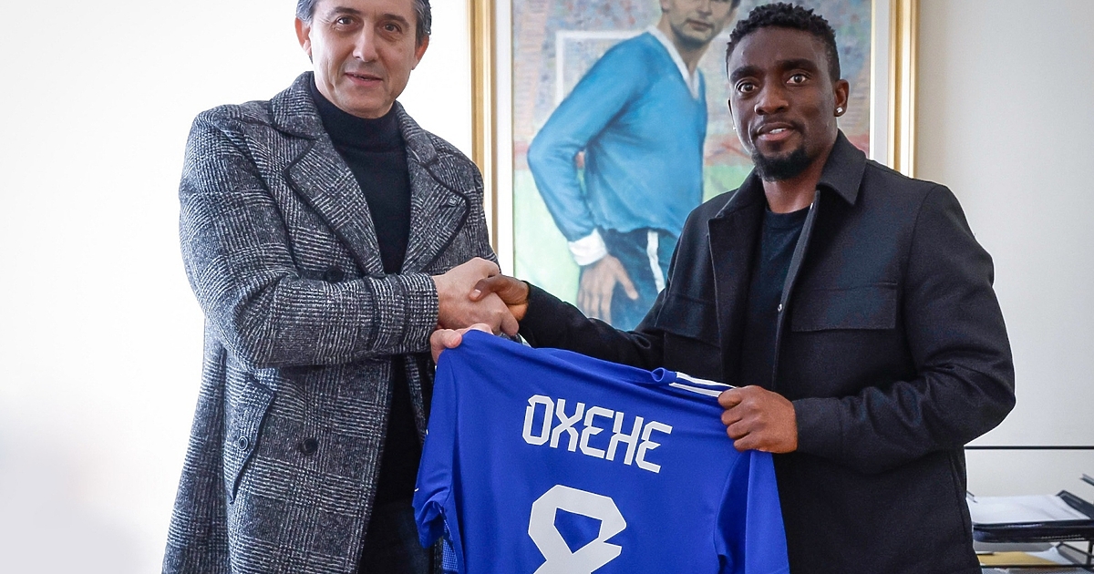 Левски обяви привличането на халфа Карлос Охене, който през есента