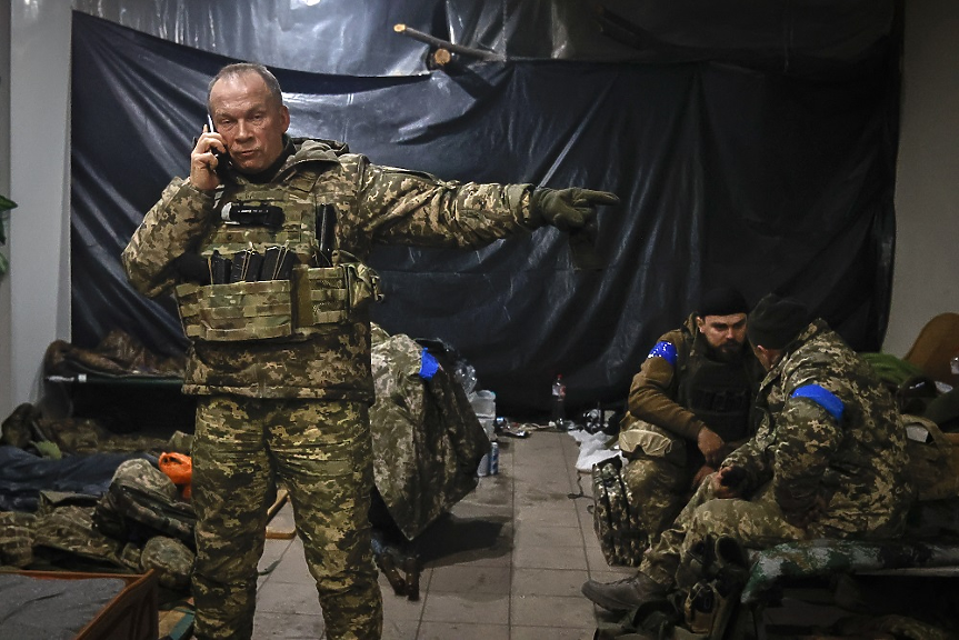 Командващият украинските сухопътни войски Олександър Сирски отказал да смени Залужни