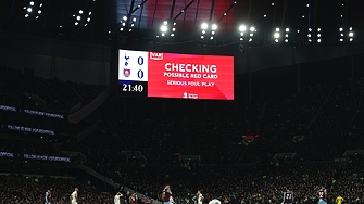 От следващия сезон съдиите в английската Висша лига ще имат