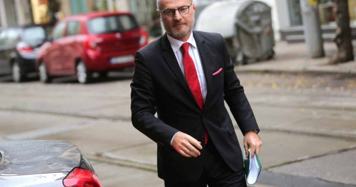 Уважаеми представители на медиите,Приемете моите адмирации за усилията, които полагате,