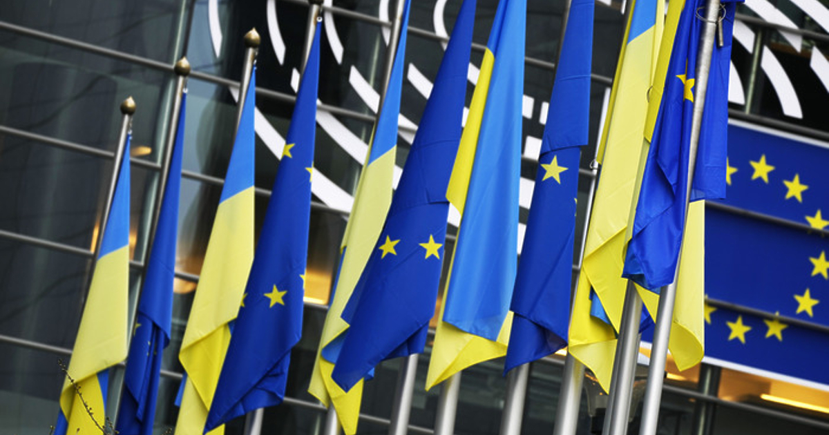 Българските социалисти Сергей Станишев и Елена Йончева подкрепиха създаването на