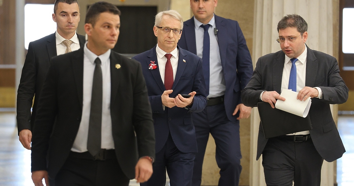 Ако се срути правителството, ако се разпадне парламентът, ще си