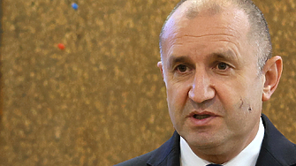 Правя консултации с партиите и по въпроса кога да бъде връчен