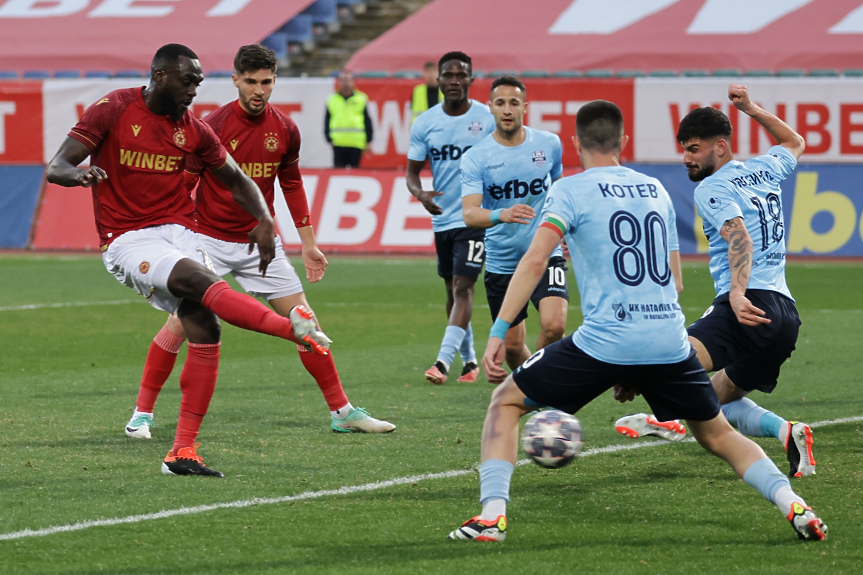 ЦСКА-София е на полуфинал за Купата след минимална победа