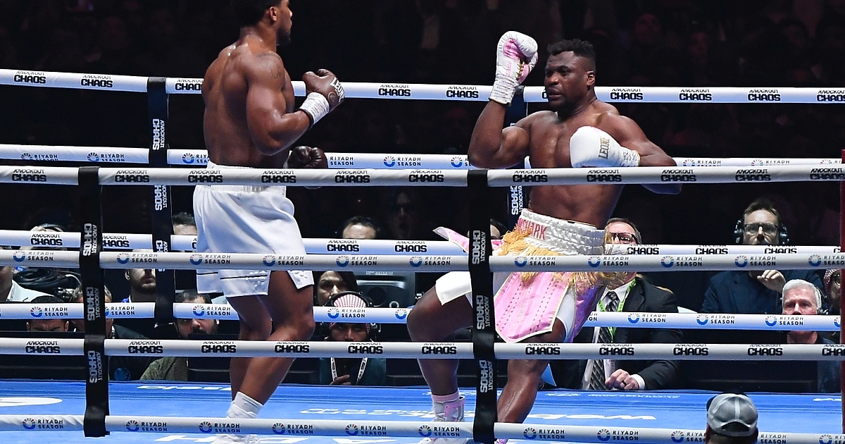 Антъни Джошуа нокаутира Франсис Нгану още преди да е изтекъл