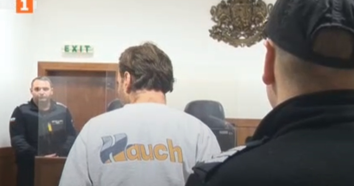 Илко Захариев има сериозни проблеми с психиката си. Бих определил