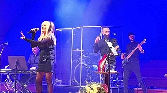 Лили Иванова вдигна препълнената до краен предел зала Студио 4