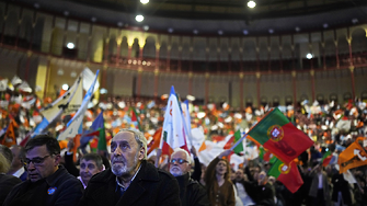 Португалия гласува на оспорвани парламентарни избори