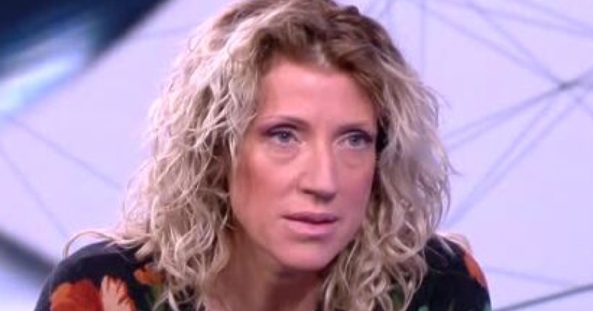 Кажи на тая жена да се кротне.Такова послание е получила