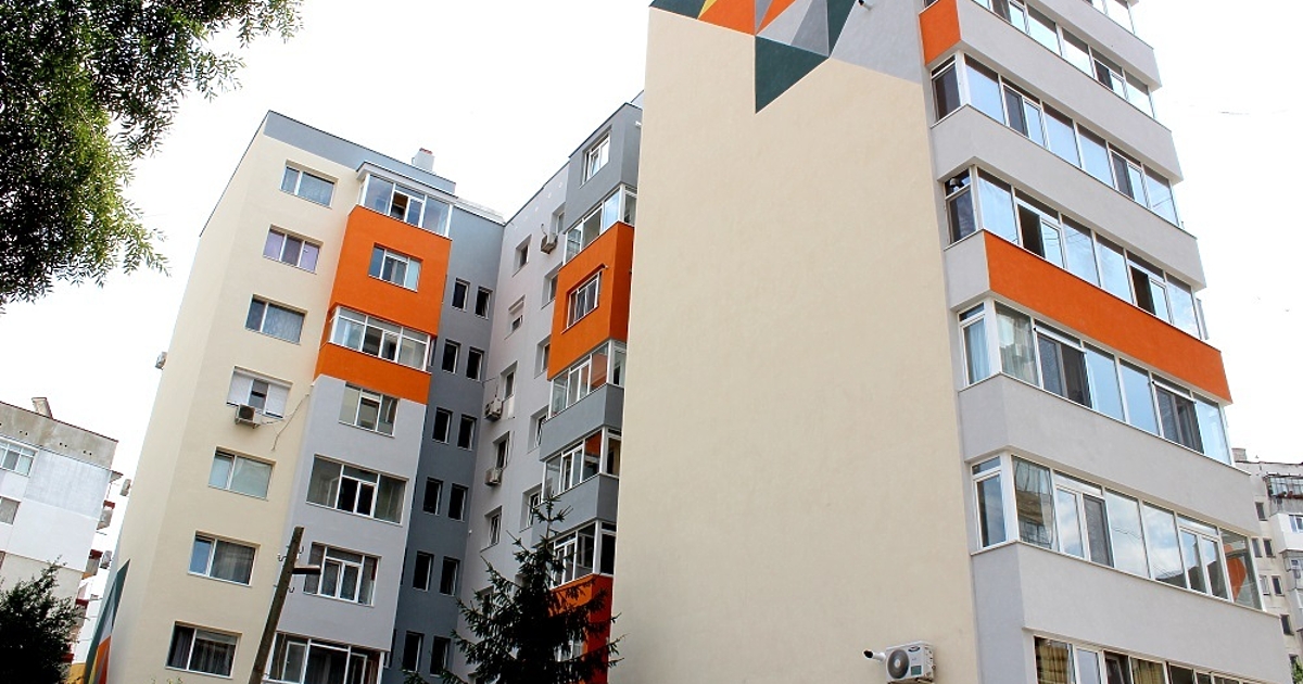 Докато общини и собственици на жилища търсят как да се