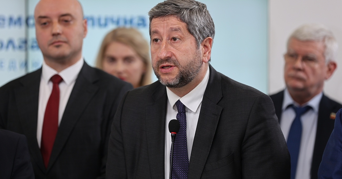 ГЕРБ има съпредседател, който по съвместителство е съпредседател и на