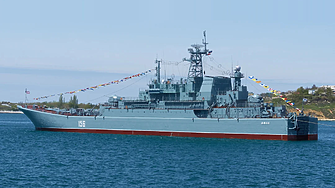 Украйна се похвали с поразяването на два руски десантни кораба край Крим