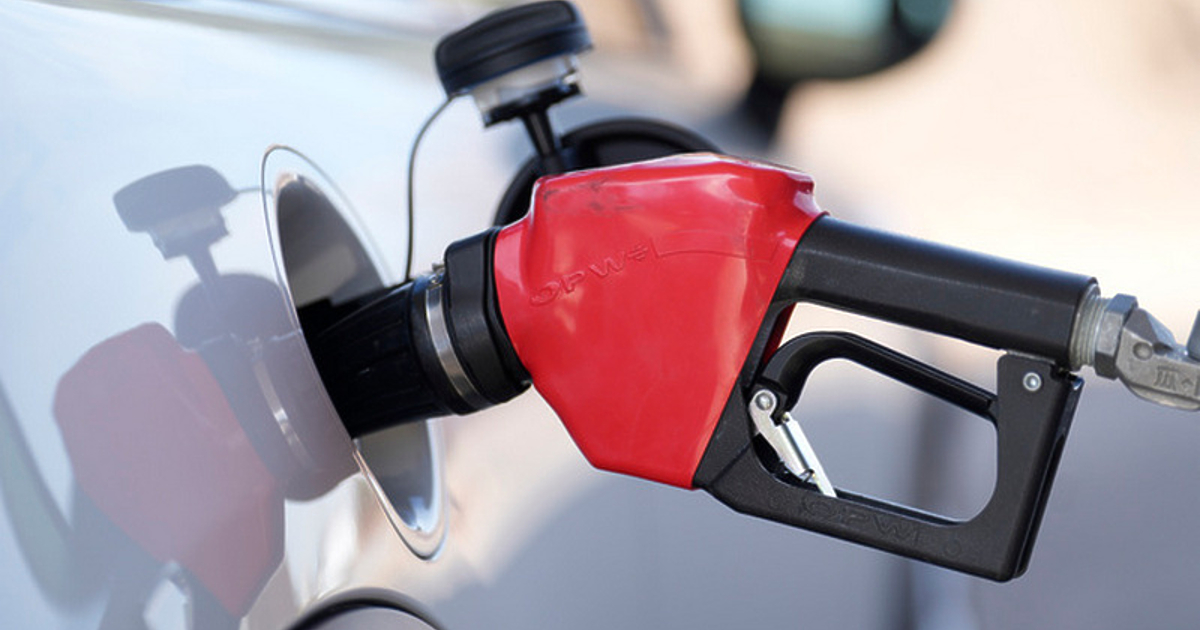 За последния месец бензинът е поскъпнал с 3 стотинки на