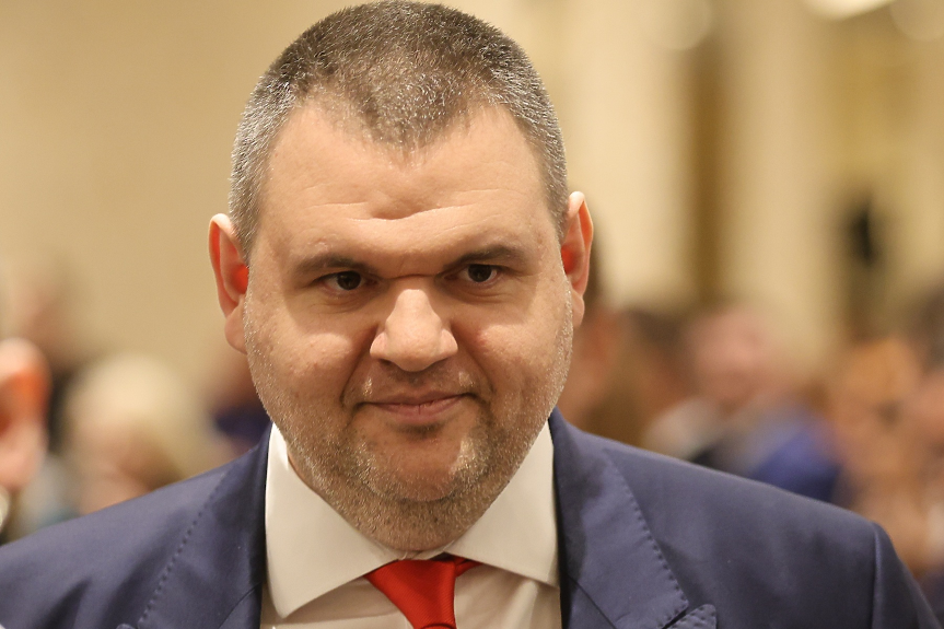 Борисов не иска, но Пеевски иска общ кабинет: Може пък да имаме 161 депутати и тогава ще мислим 