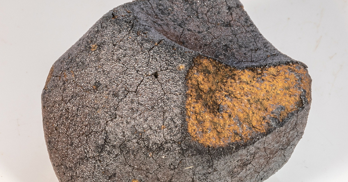 Снимка: Как паднал метеорит стана недвижима собственост на шведски гражданин
