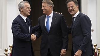 Рюте и Йоханис - в джентълменска схватка за лидерския пост в НАТО