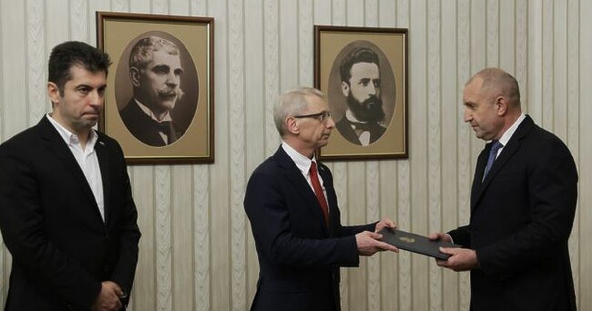 Коалицията ГЕРБ-ДПС иска избори.Това каза премиерът Николай Денков на президента