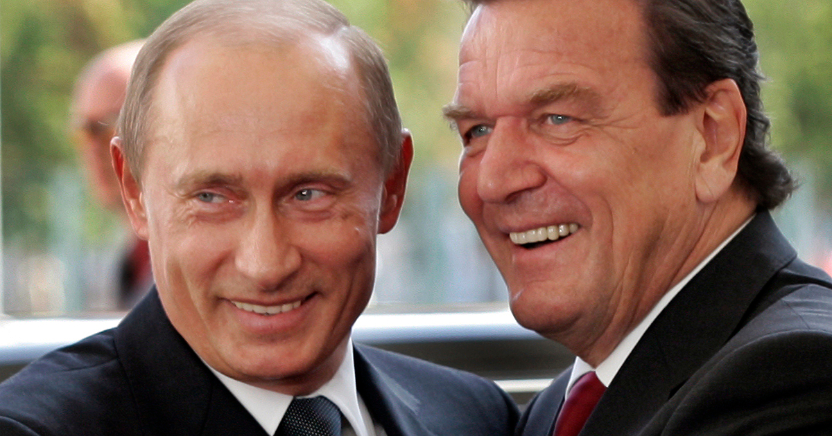 Бившият германски канцлер Герхард Шрьодер все още смята, че приятелството