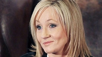 Писателката Джоан Роулинг отново предизвика вълнения заради позициите си след