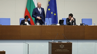 Със 129 гласа за председателя на парламента Росен Желязков ГЕРБ